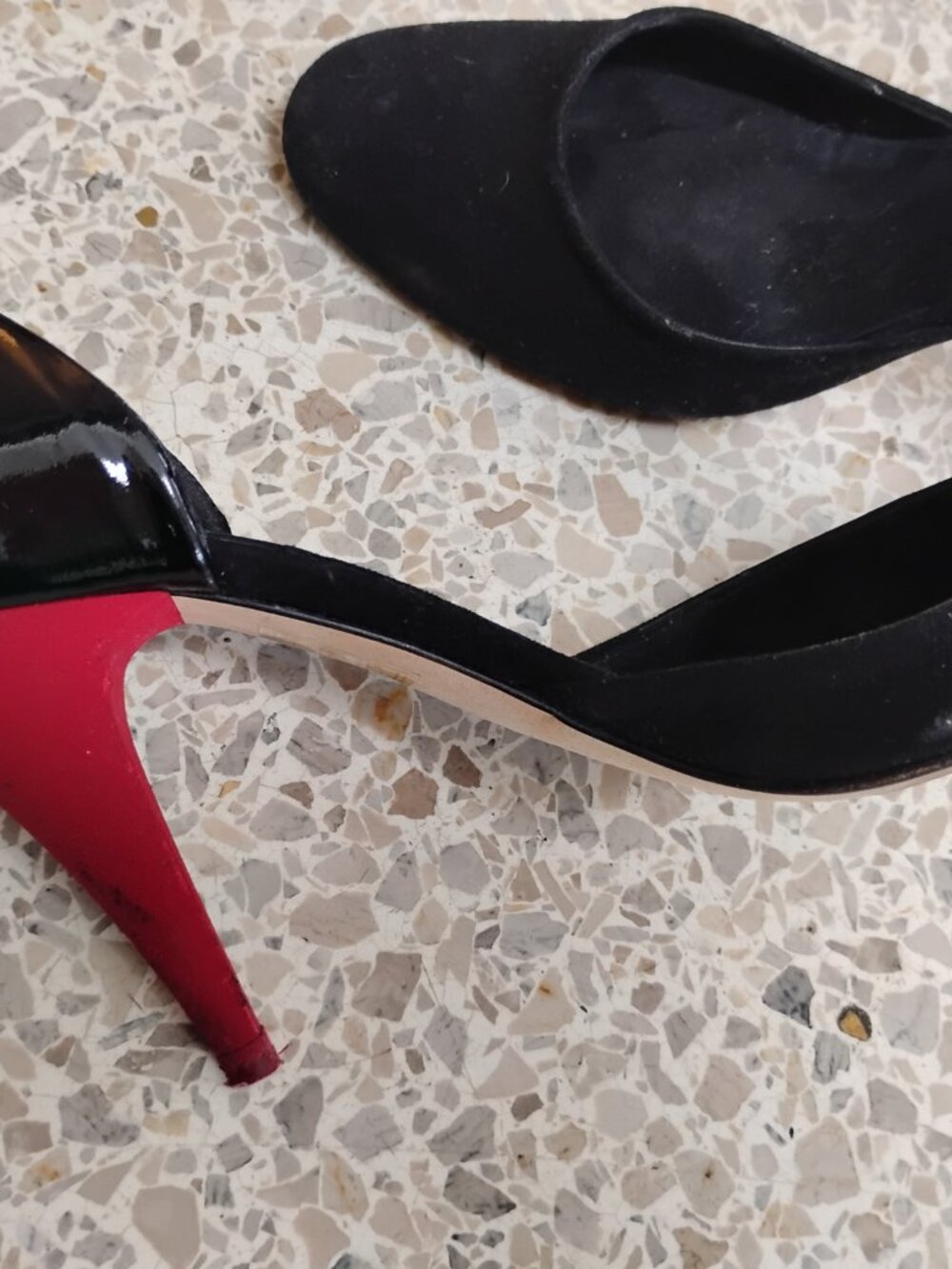 Les Prairies de Paris black d'orsey pump red heel size 39 = US 8.5 or 9 - Picture 3 of 6